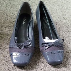 Gray Kitten heel flats 8.5WW
